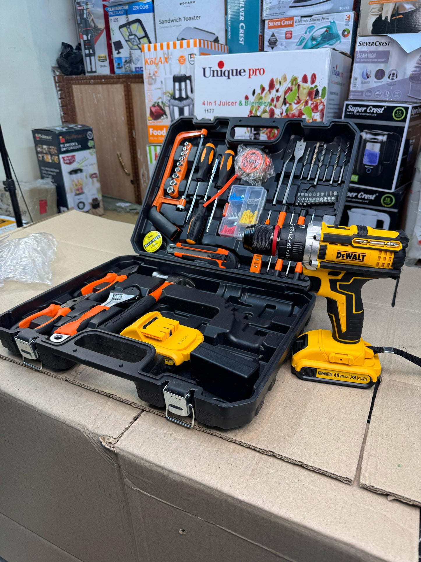 DeWalt metal chak commercial use 117 pcs drill machine set 48V