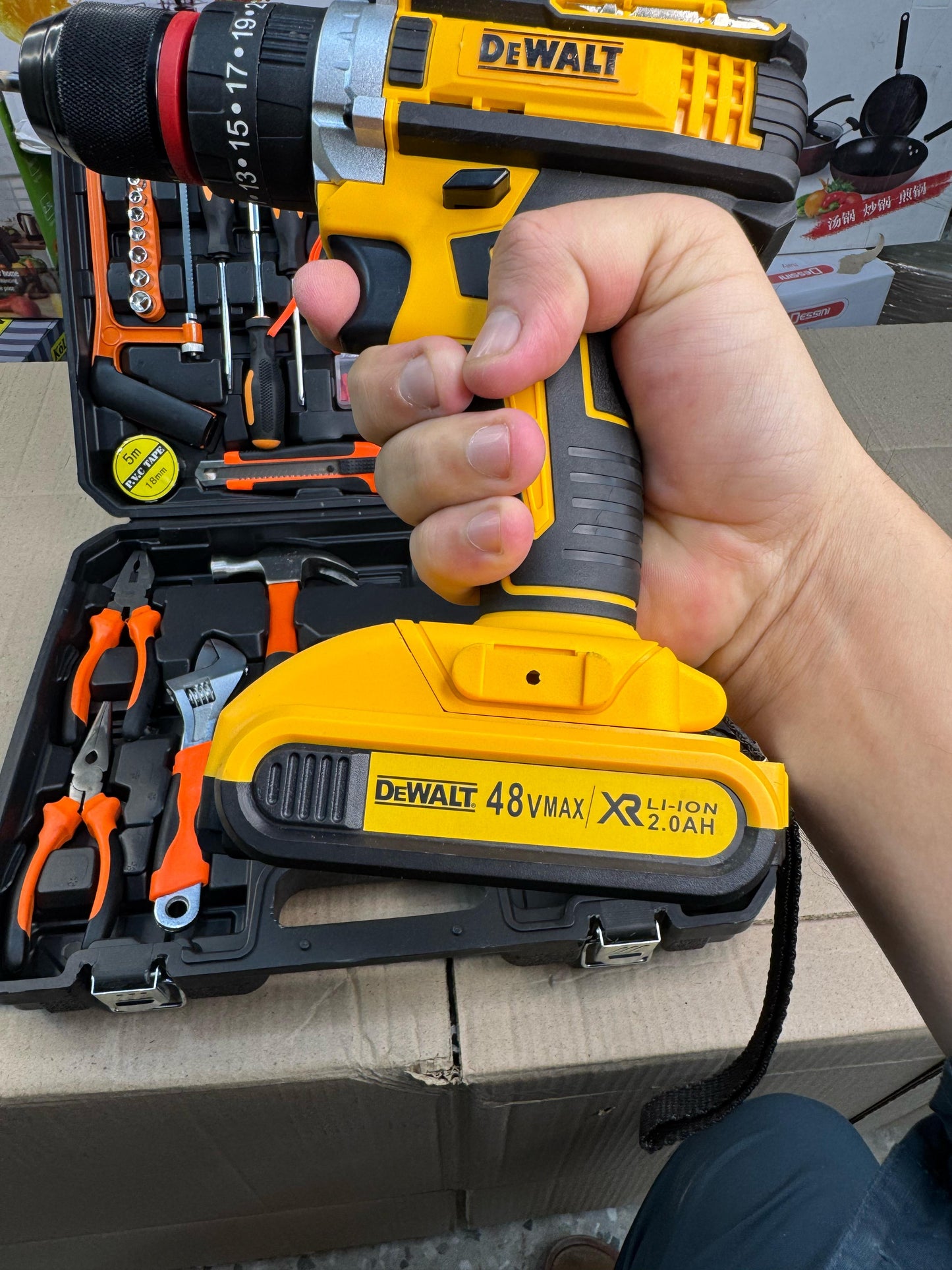 DeWalt metal chak commercial use 117 pcs drill machine set 48V