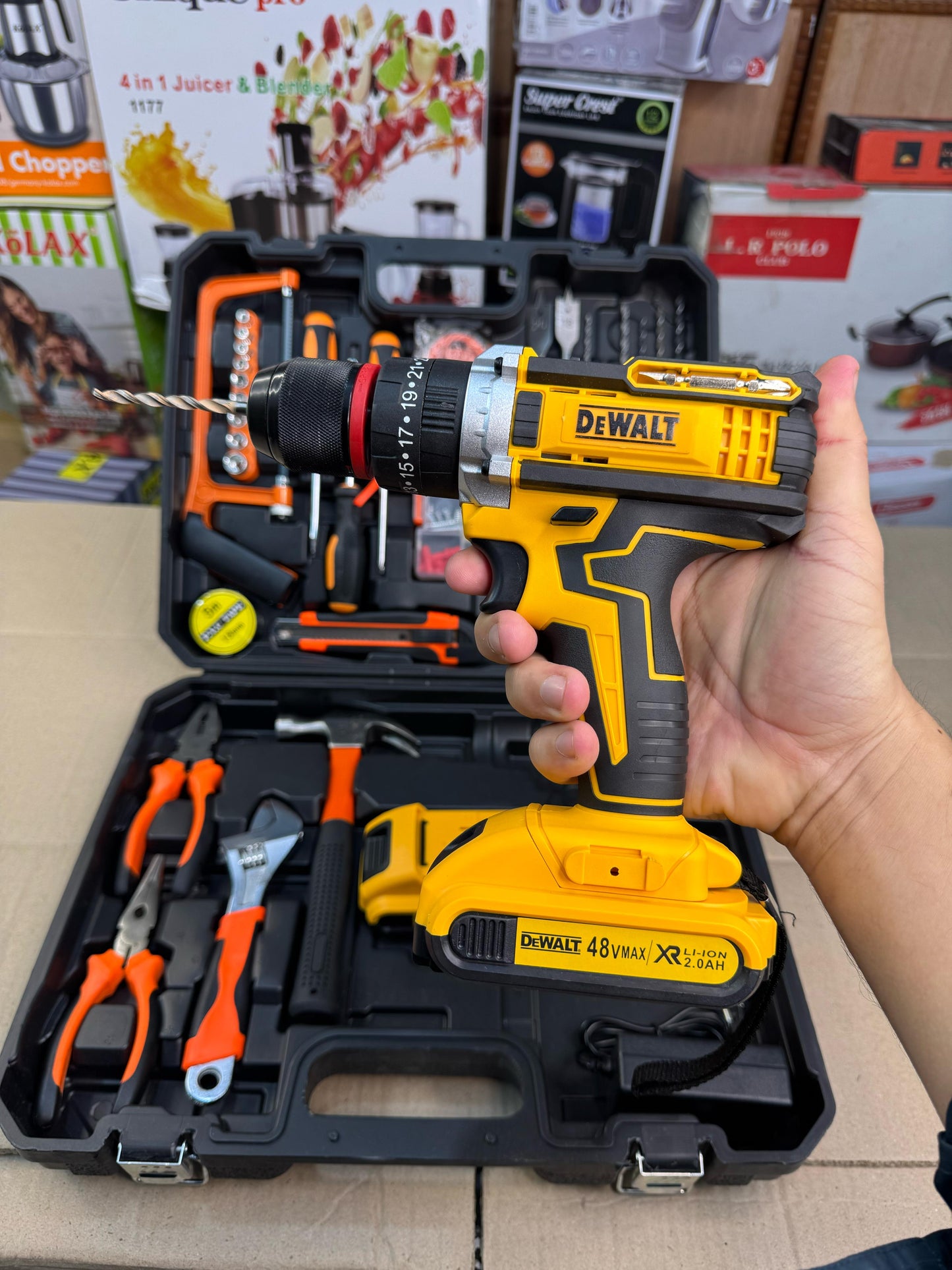 DeWalt metal chak commercial use 117 pcs drill machine set 48V