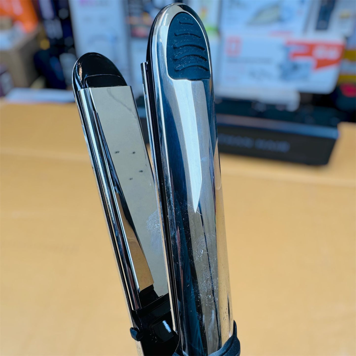 Deep than hair professional hair straightner