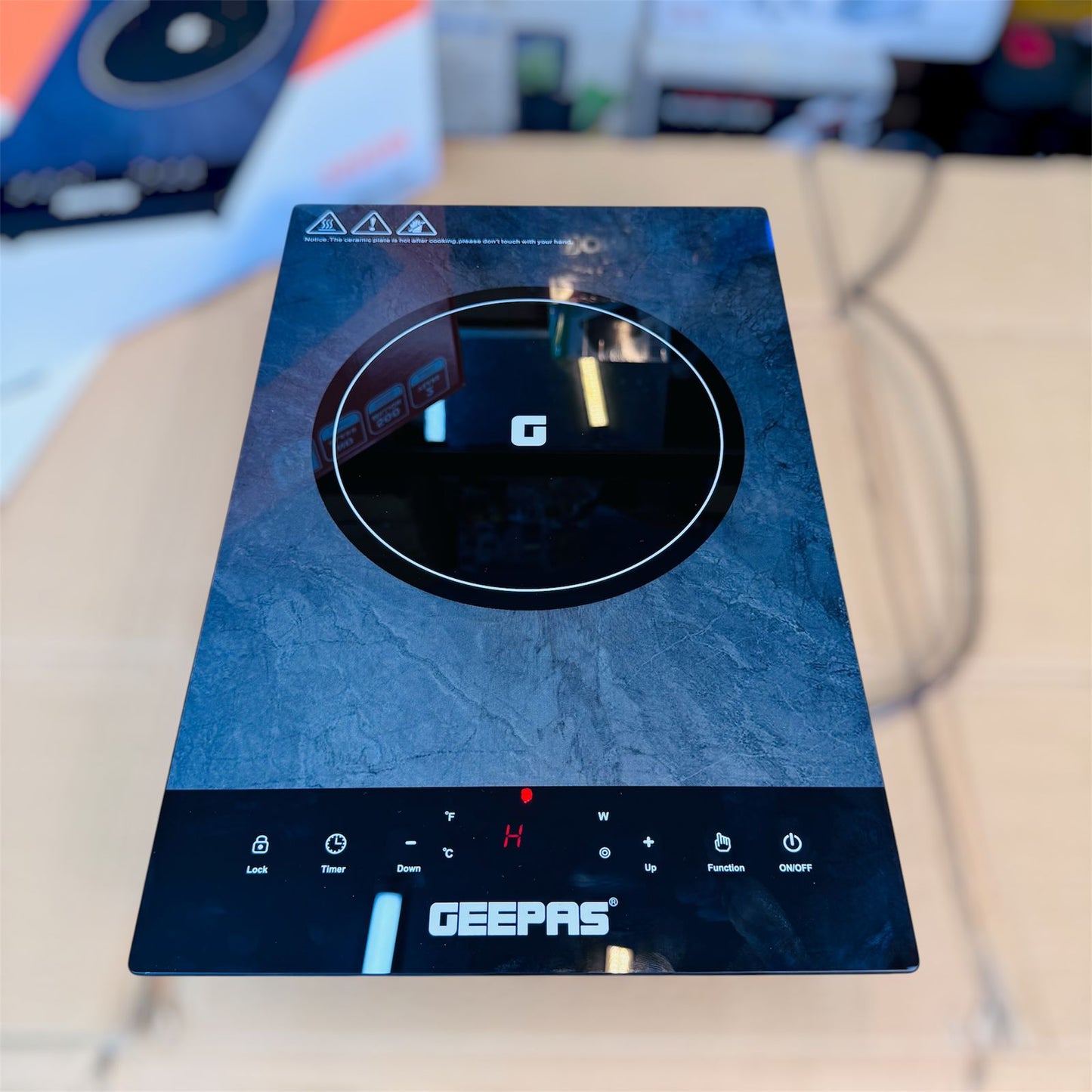 Geepas 2 in 1 infrared cooker gic6927P