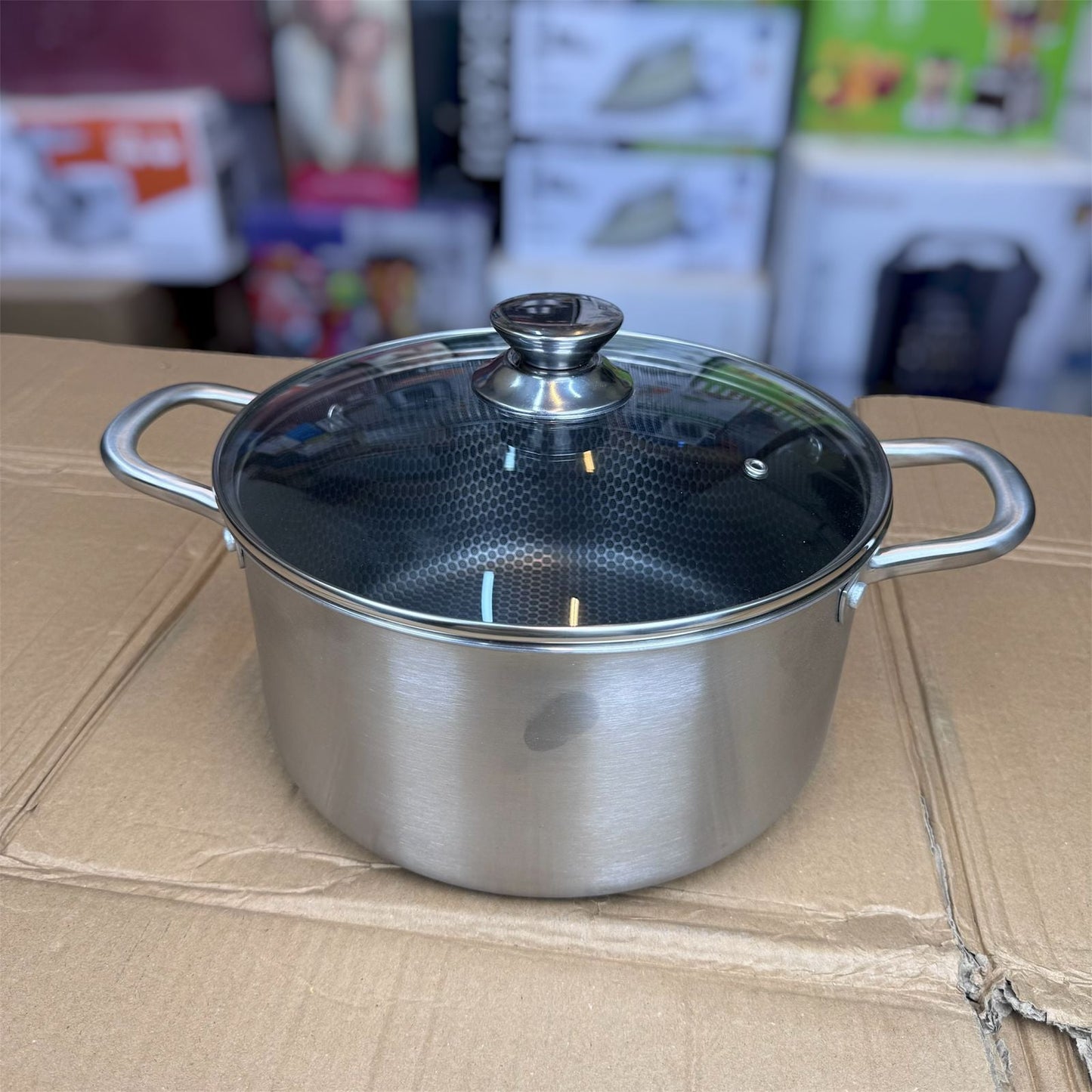 Germany Honeycomb lessar coating casserole 26CM