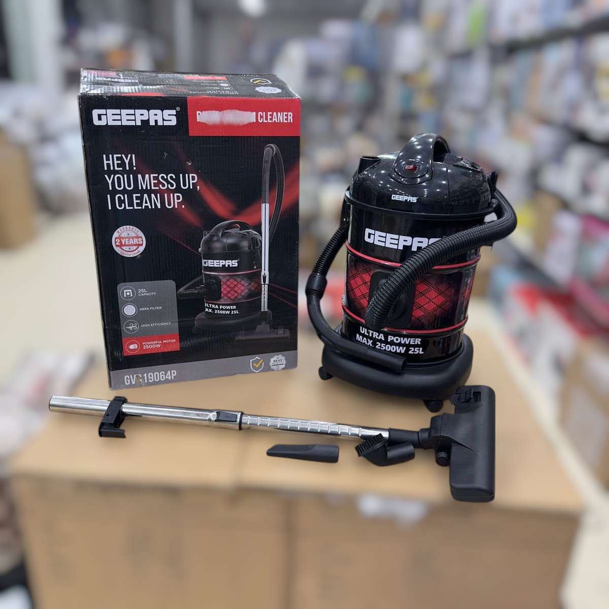 Geepas 2 in 1 Vacuum Cleaner 25L 19064