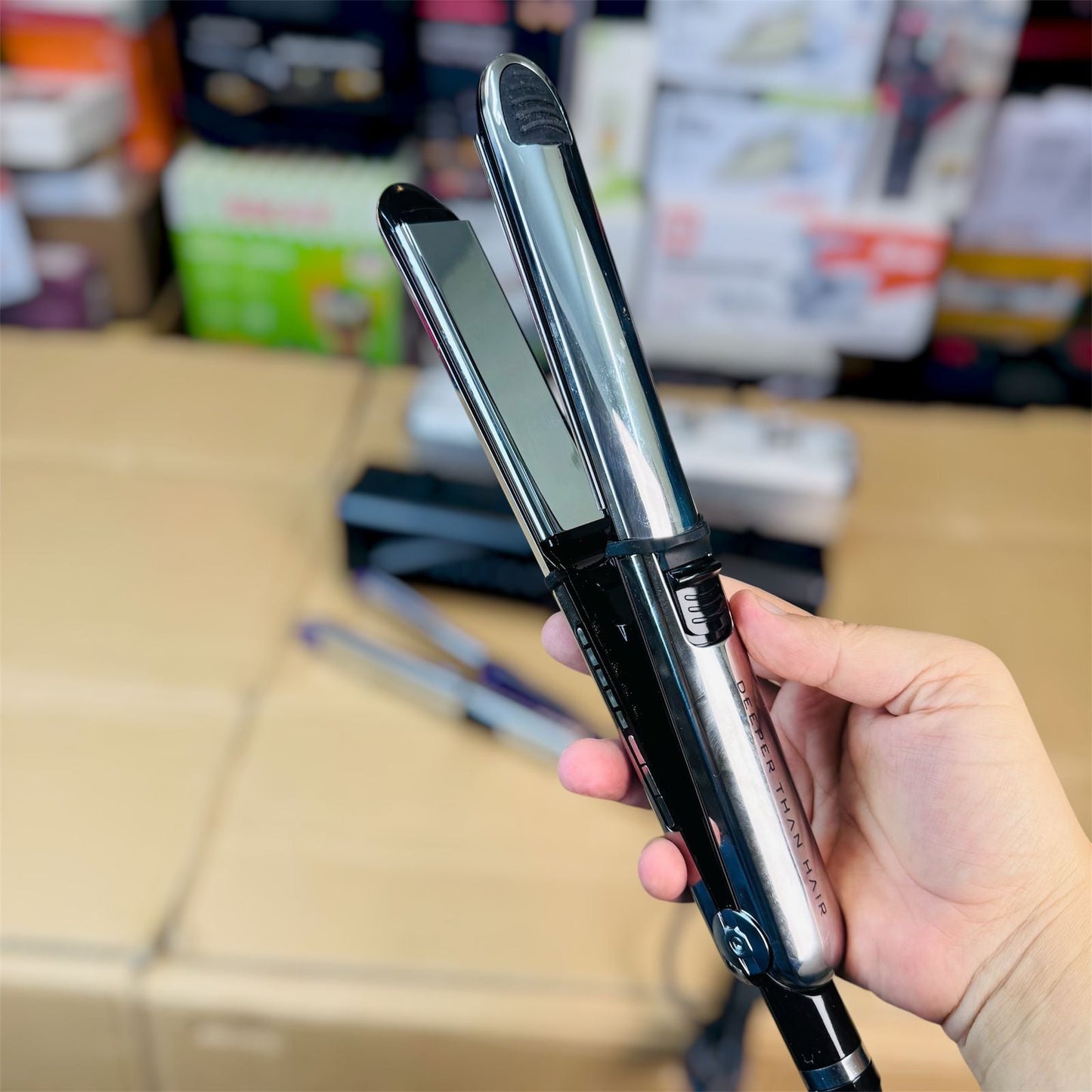 Deep than hair professional hair straightner